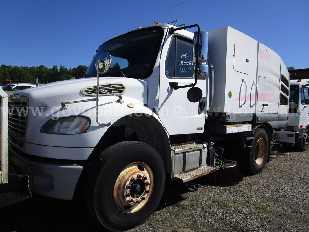 2012 Freightlin M2106