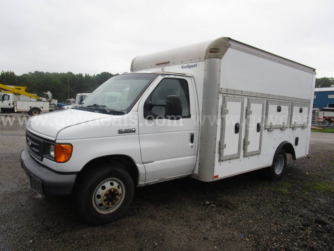2006 FORD E350