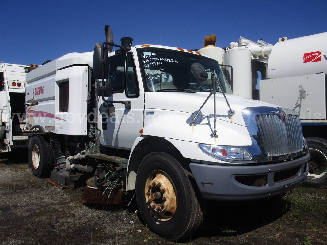 2011 INTERNATIONAL 4300SBA