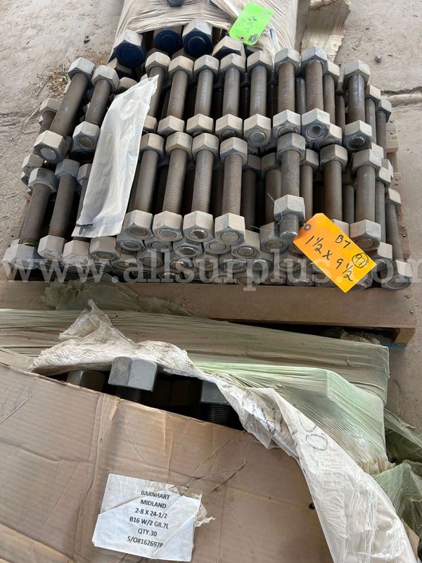 Fittings and Fasteners, 1-1/8'', 150#-1500# Approx Qty 1,000 pcs, Valves, 3/4''-2'' 1 Lot