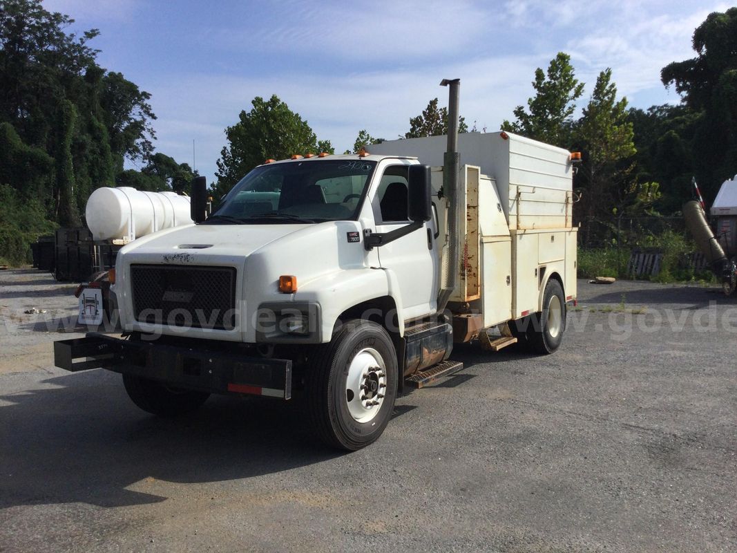 2006 GMC C7C042