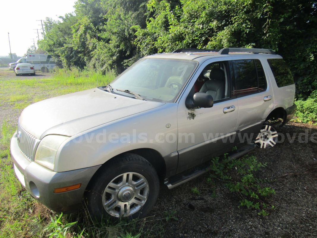 2005 Mercury Mountaineer Luxury 4.6L AWD