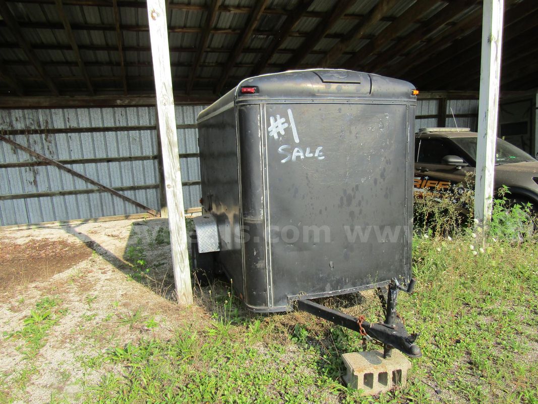 8 foot enclosed trailer