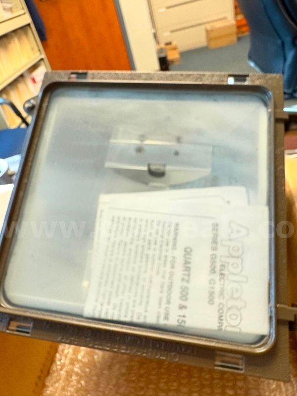 Quartzlite G-500-5 NQ Series 500W Quartz Halogen Flood Light