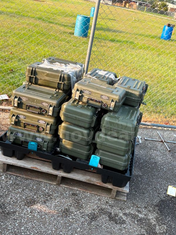 Heavy duty storage box (25 total)