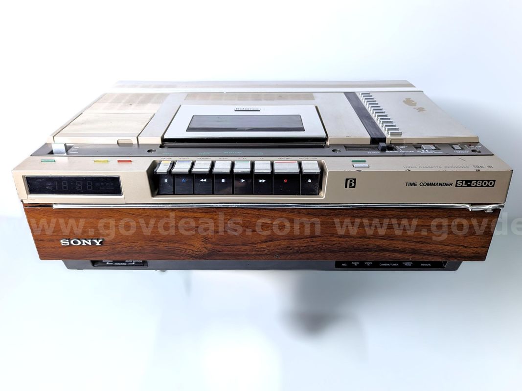 Sony Betamax SL-5800 Videocassette Recorder