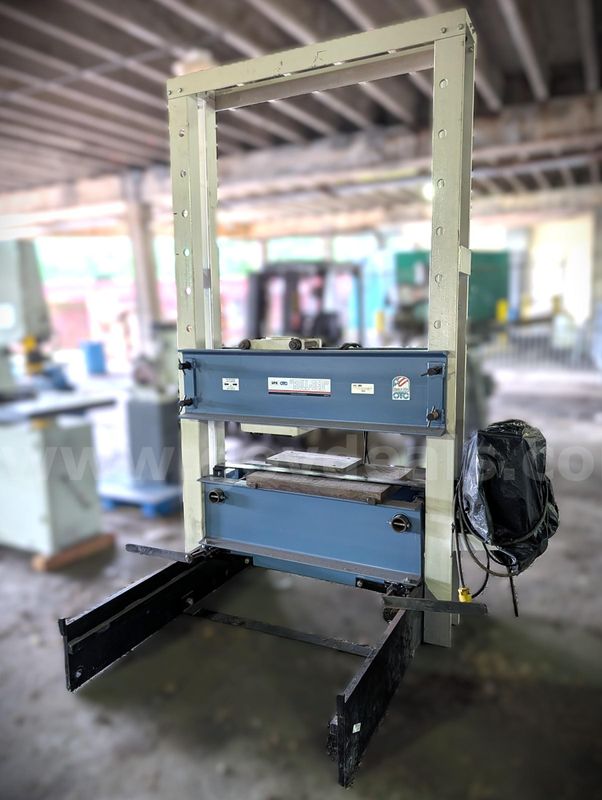 OTC Heavy-Duty 100 Ton Roll-Bed Press