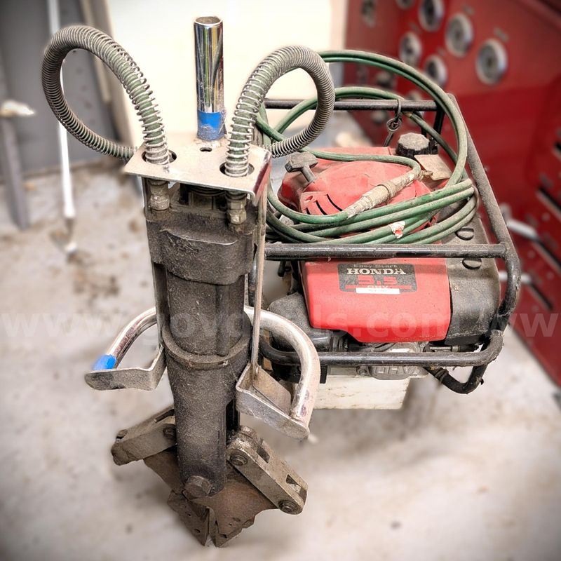 Hydraulic Jaws of Life with Honda Motor