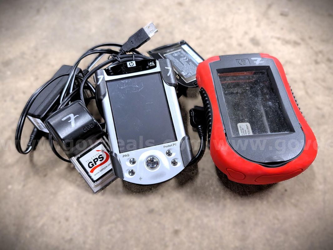 Lot of Electronic GPS Machines