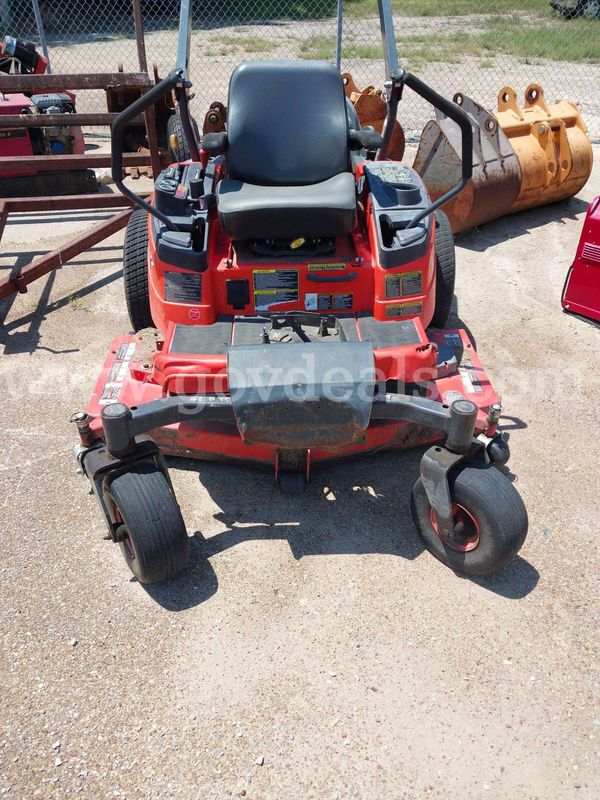Kubota Z724X Commander Zero-Turn Riding Mower