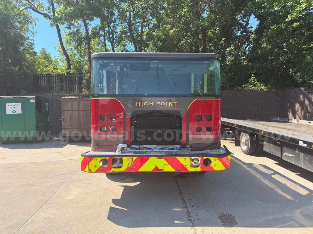 2017 Pierce PUMPER FIRE TRUCK WRECKED ROLLING CHASIS BEEN STRIPPED