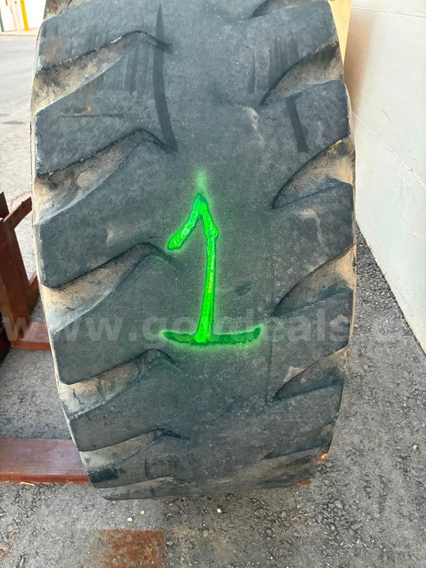 20.5-25 loader tire #1