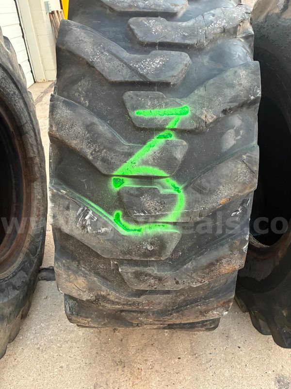 20.5-25 L2 loader tire #3