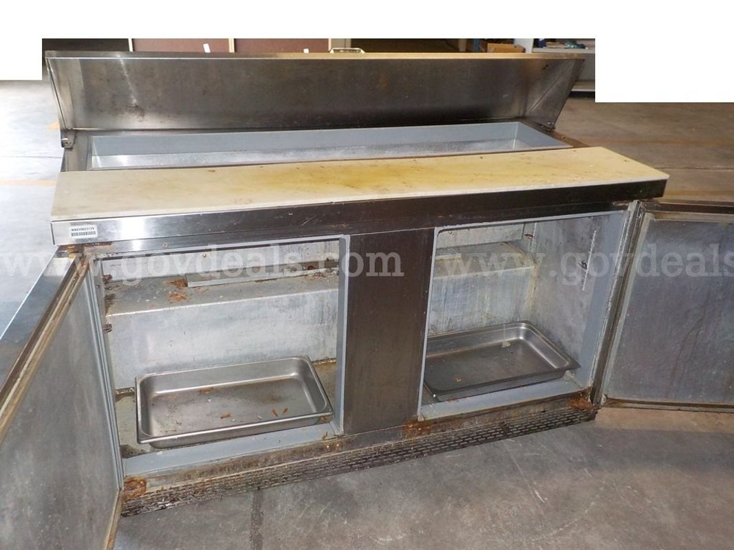Pizza Cooler by Continental Refrigerator - Pizza Prep Table with Refrigerated Base