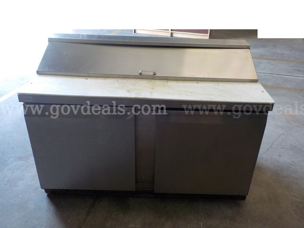 Pizza Cooler by Continental Refrigerator - Pizza Prep Table with Refrigerated Base