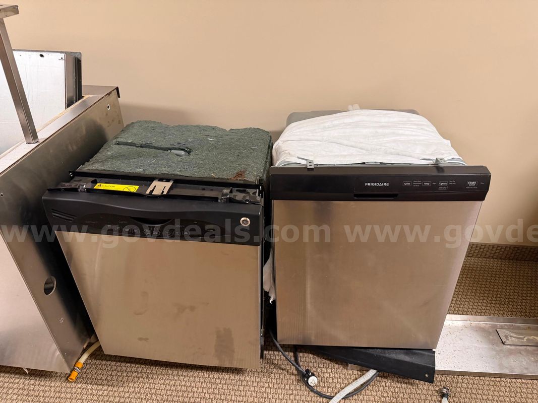 Lot of 2 dishwashers