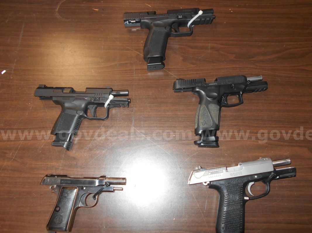FIREARMS Lot of 5 Handguns