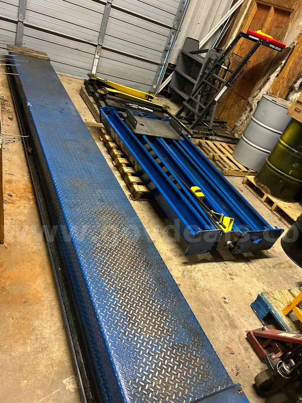 Automotive 4 post lift