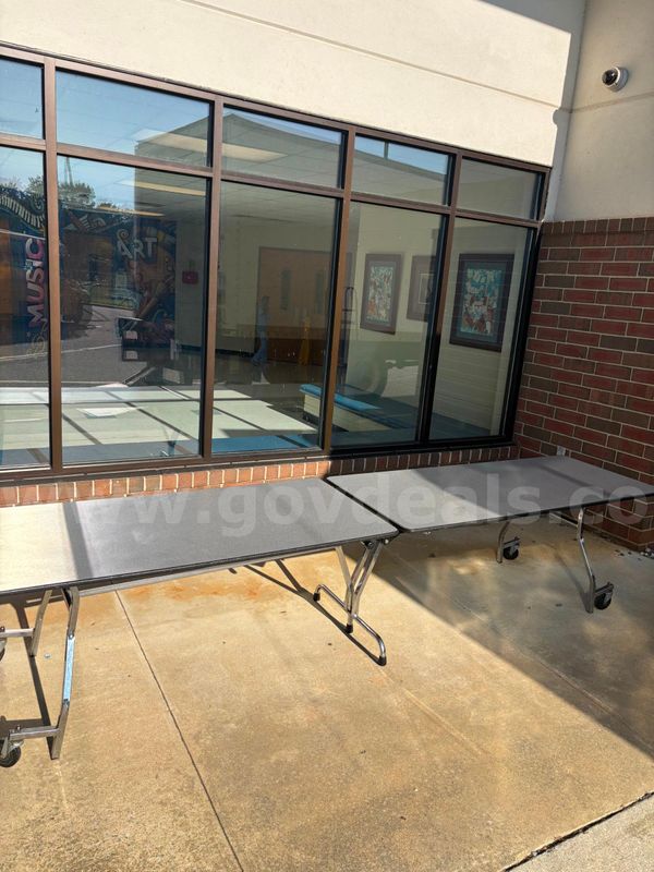 Cafeteria Table