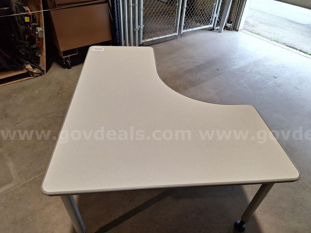L-Shaped Desk Light Gray