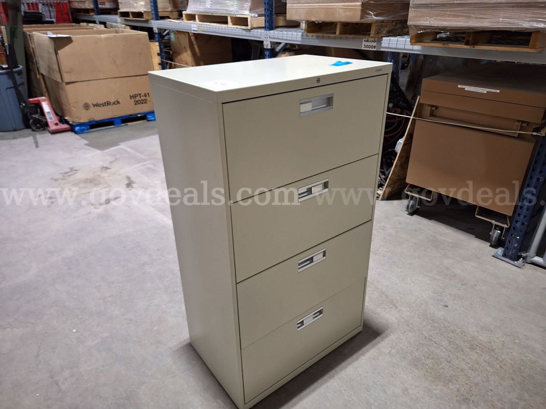 Metal 4-Drawer File Cabinet w/Keys Beige