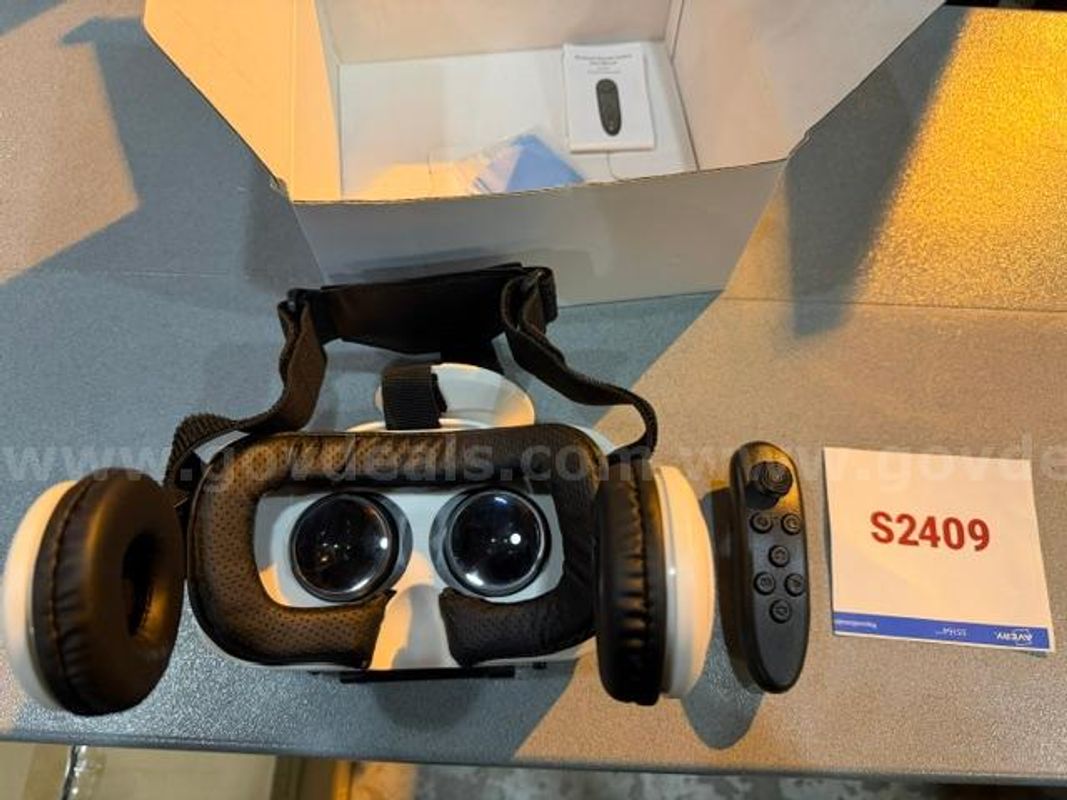 Virtual Reality Headset for Phones