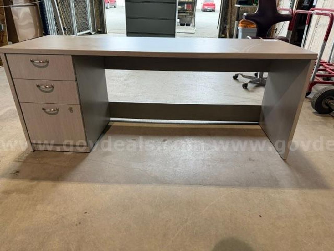 Wood Desk with Key