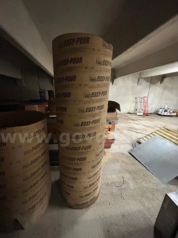 1 Lot of (4) Klimate PRO EASY-POUR 24-Inch Concrete Column Forms