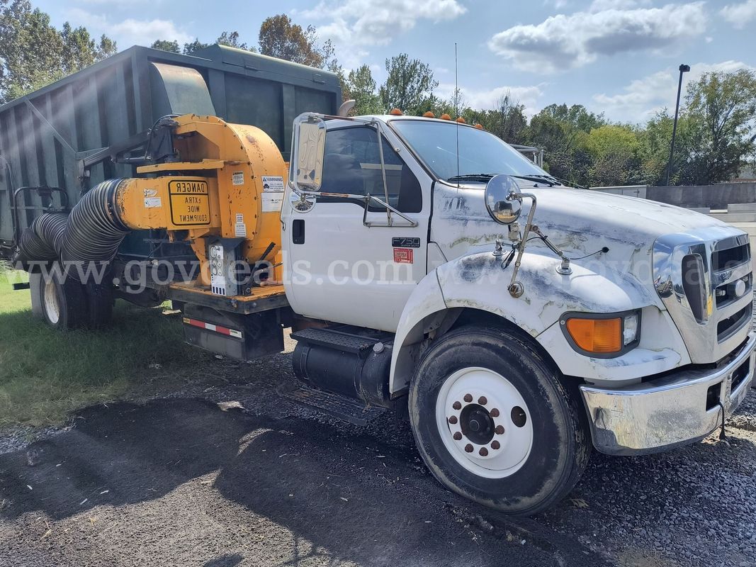 2007 Ford F-750 Vacuum Truck 2WD DRW