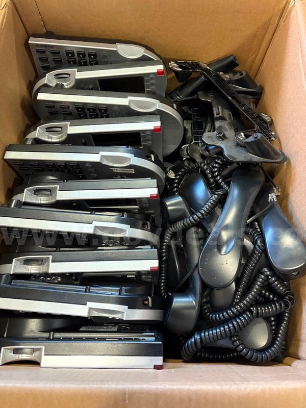 Lot of 80 ShoreTel Model IP230 (Silver) VoIP Phones