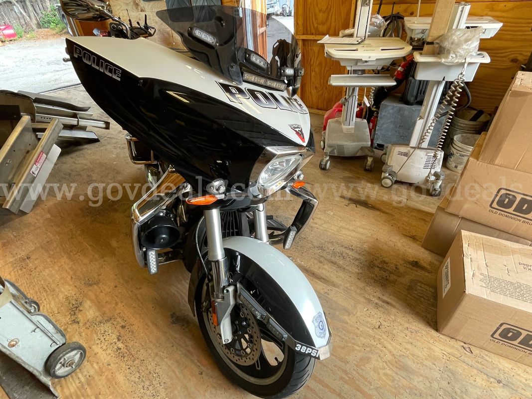 2016 Victory Cross Country Police Motorcycle | 14,644 Miles | Starts & Runs
