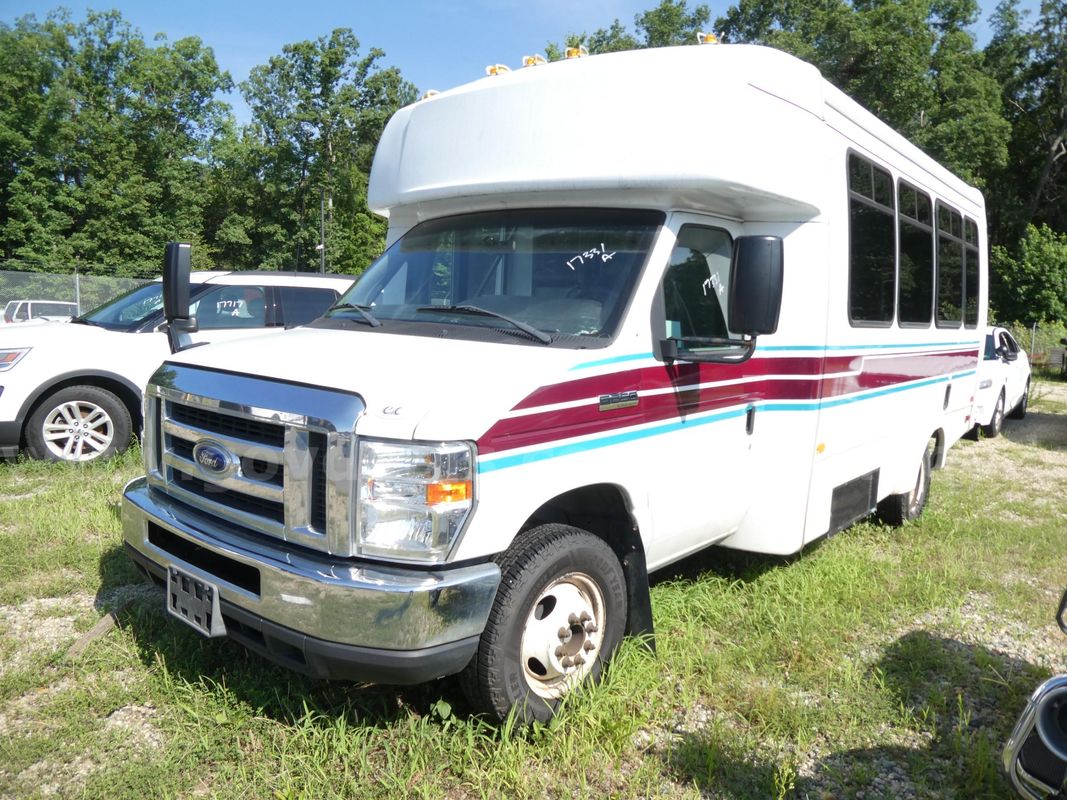 2017 Ford Econoline F-350 Transit Bus