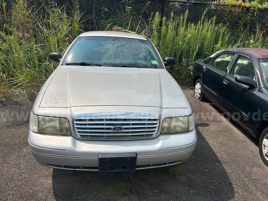 2005 Ford Crown Victoria