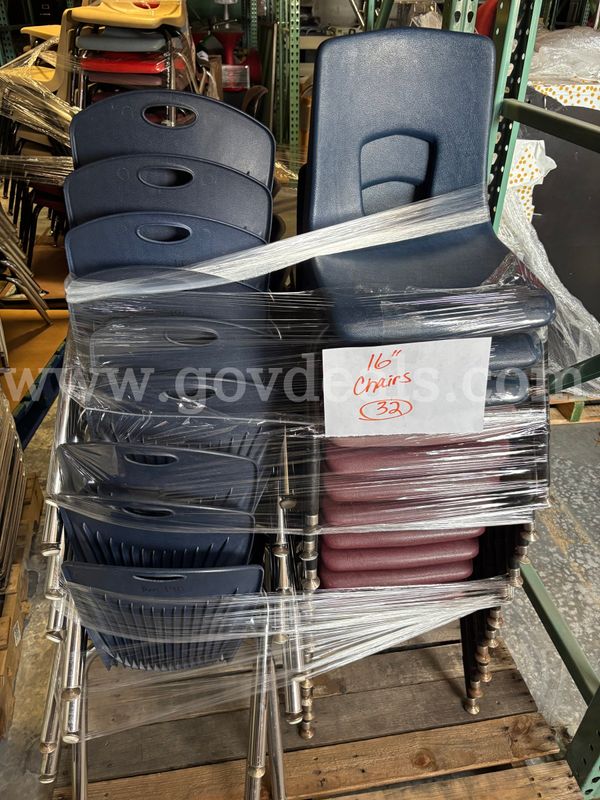 Student Chairs 16" (Lot of 32)