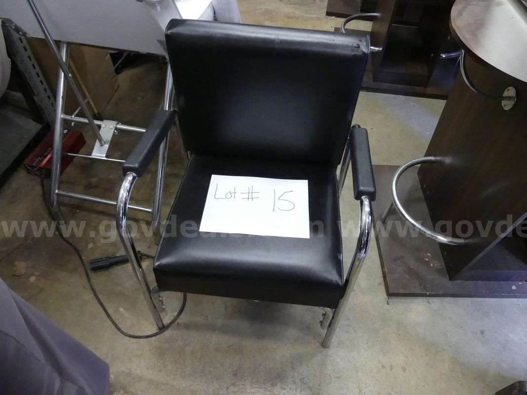 Salon shampoo chair SOLD-AS-IS