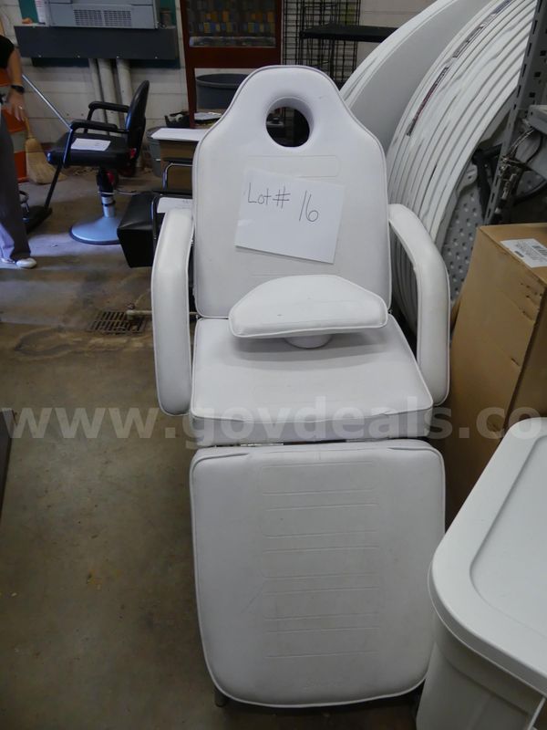 Salon facial and massage chair SOLD-AS-IS