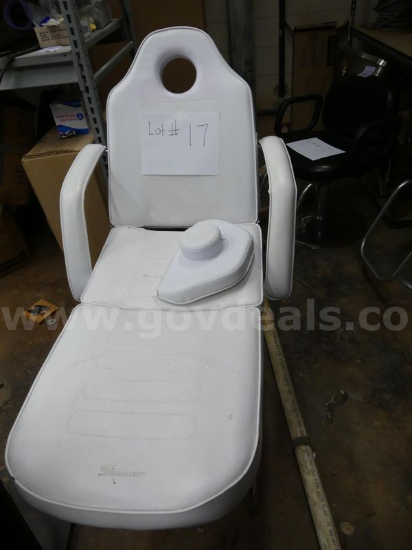Salon facial and massage chair SOLD-AS-IS