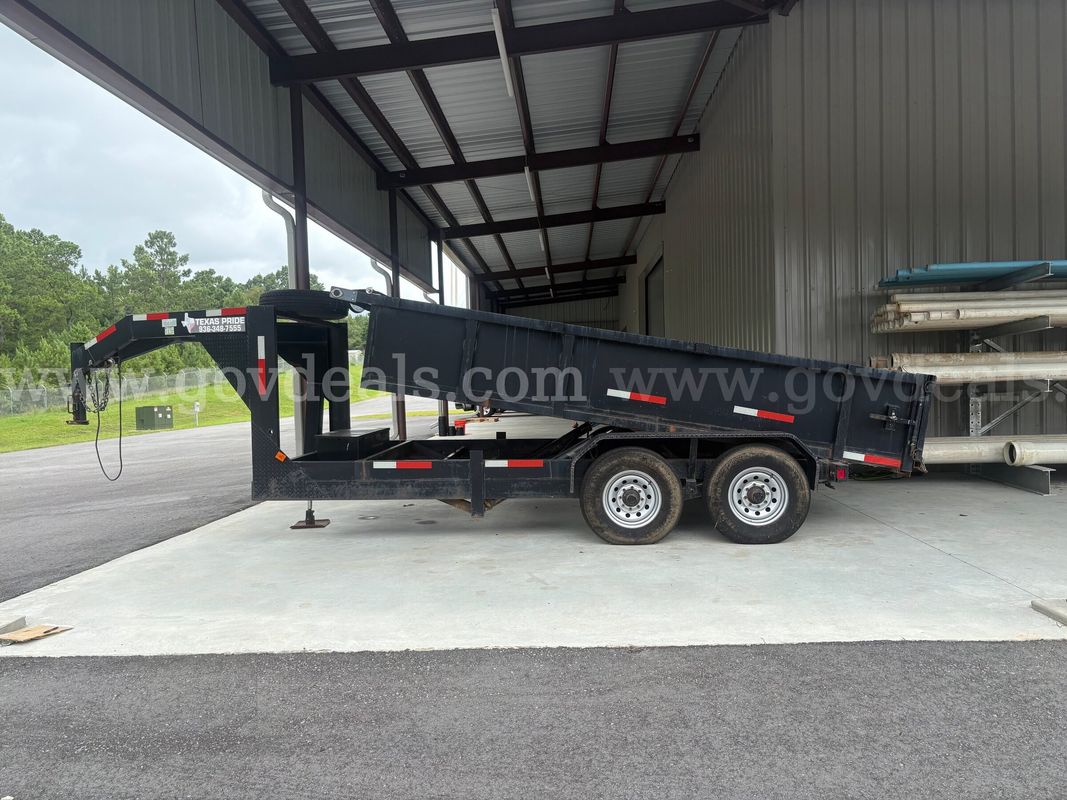 2011 Texas Pride Dump Trailer