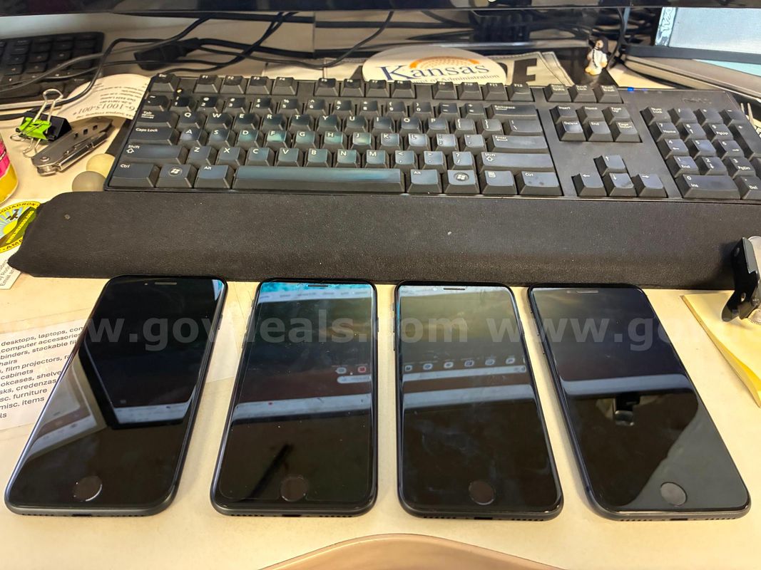4 iPhone 6 ***no Chargers*** Sold ASIS***