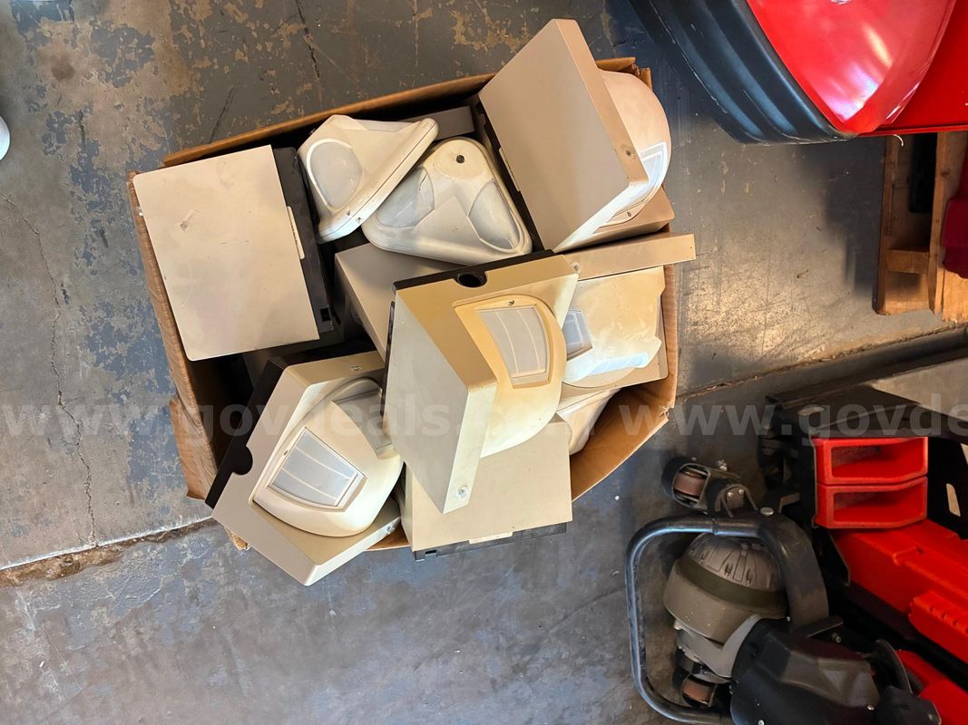 Lot of Motion censers