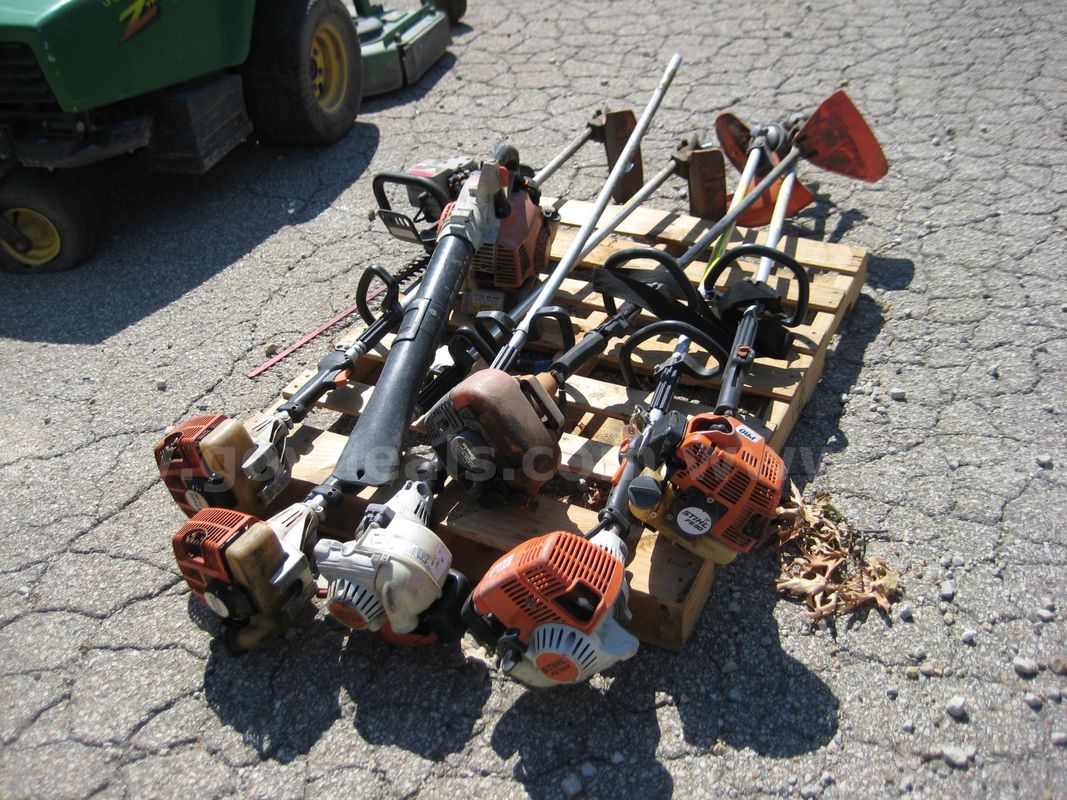 1 LOT OF 8 STILH WEED EATERS, CLIPPERS & BLOWER