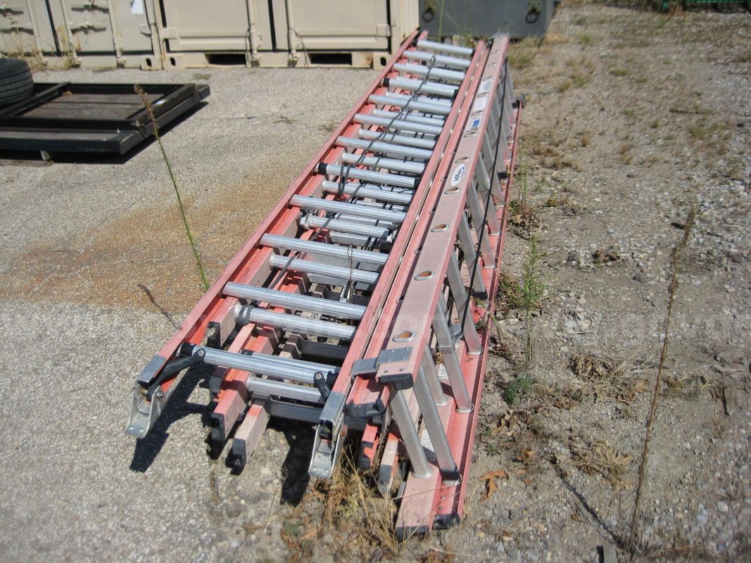 1 Lot Of 4 24' Ext Ladders