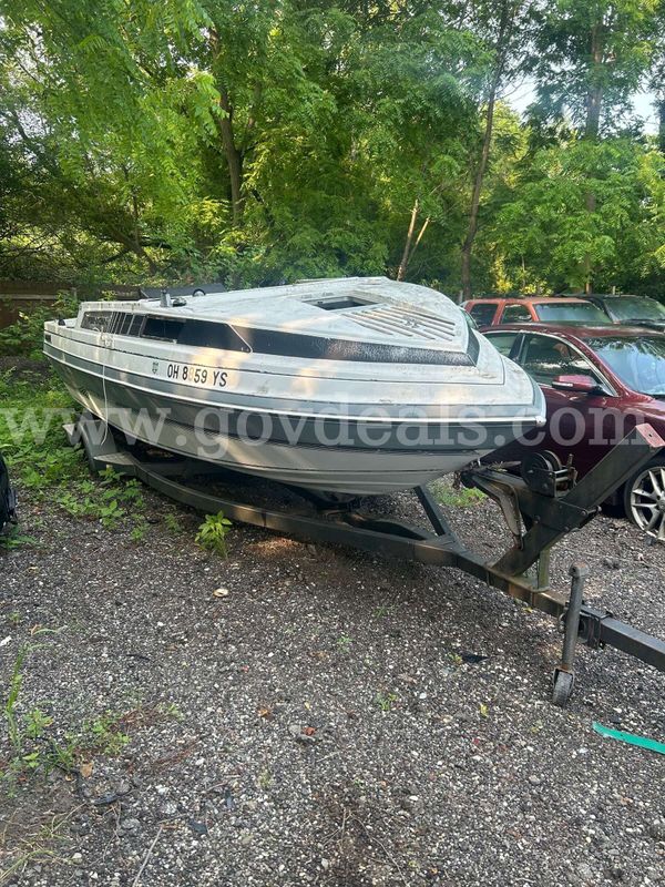 1987 RENKEN 2052 BOAT AND TRAILER