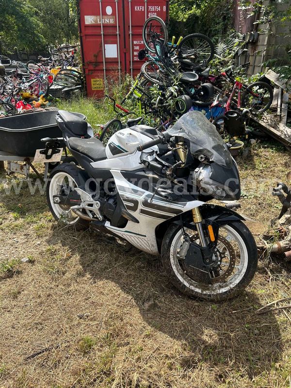 Lot of 7 Vehicles