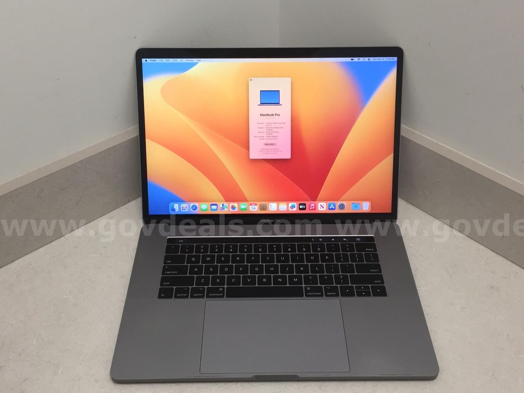 Apple MacBook Pro 2017 - Intel I7-7820HQ 2.90 GHZ, 16GB RAM, 2TB SSD, Ventura