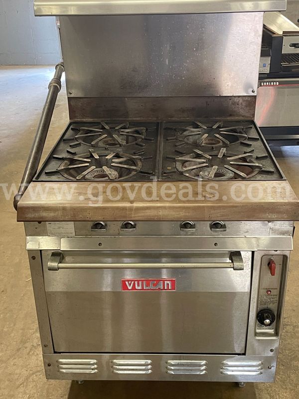 Vulcan Range/Oven 4 Burner