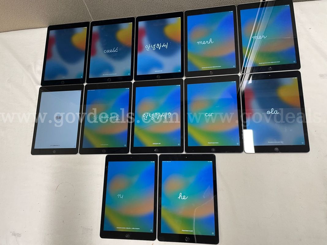 Apple iPads  - Qty of 23 in this Lot  (Will Pack to Ship for Extra Fee)