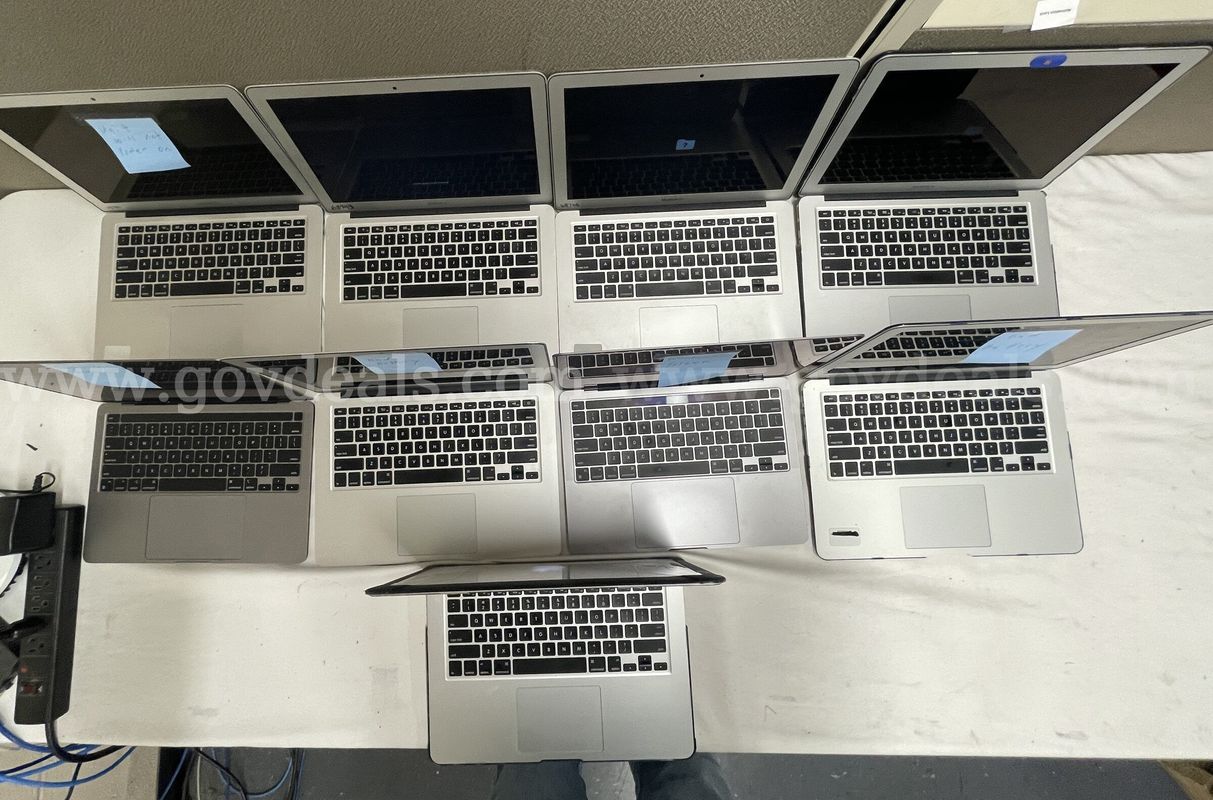 Apple iPads & MacBooks - 39 Items in ALL (Will Pack to Ship for Extra Fee)