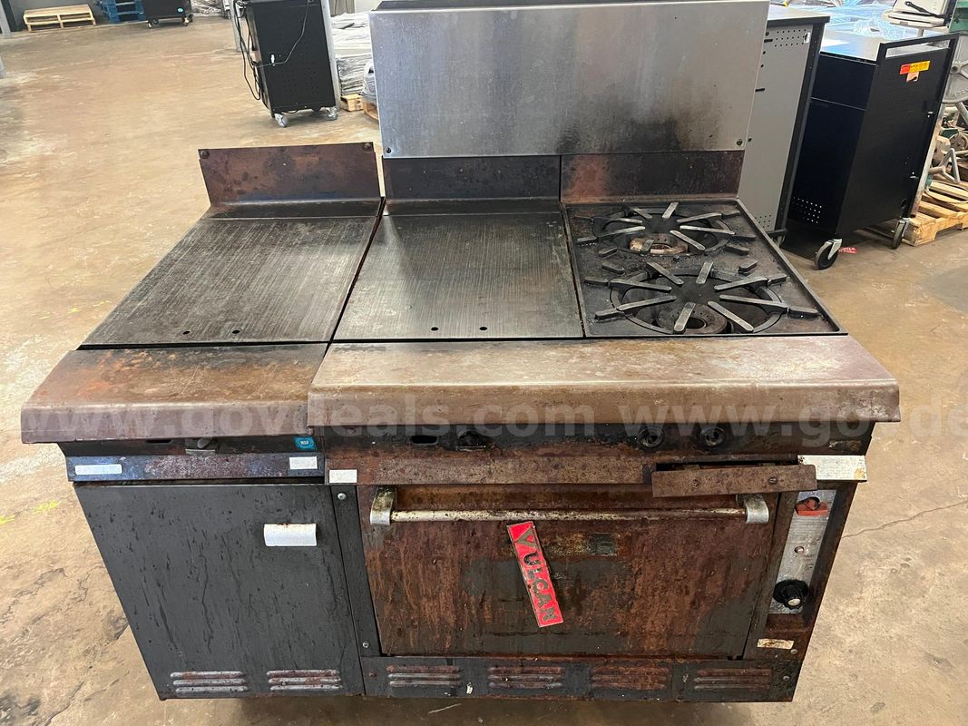 Working Oven When Removed ...Vulcan 2 Burner Range/Oven/Griddle