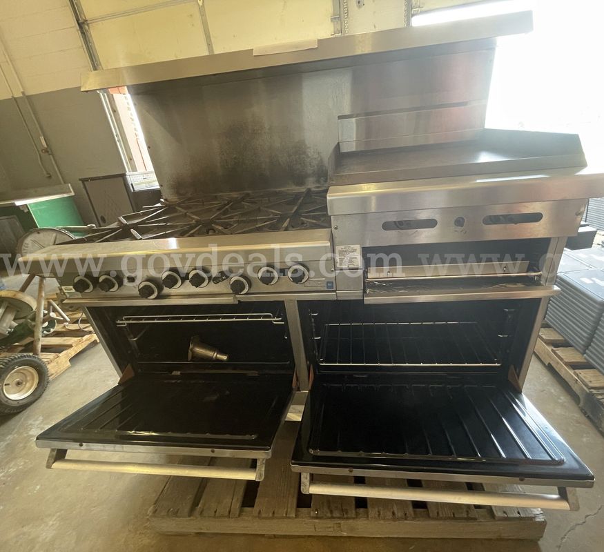 Garland 6 Burner Range /Oven w/Griddle